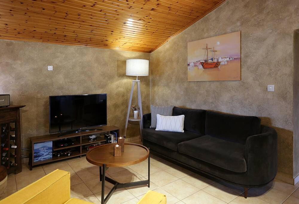 "Elegant & Quiet House" Apartment Игуменица Екстериор снимка