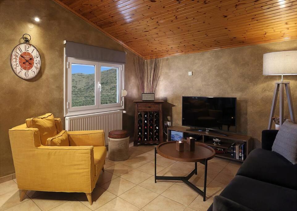 "Elegant & Quiet House" Apartment Игуменица Екстериор снимка